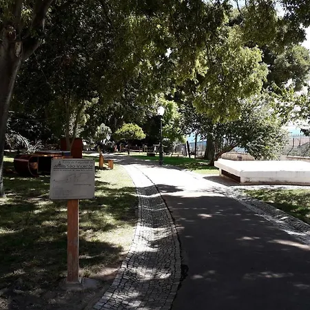 The Garden - Charming 1 Bedroom In Graca Apartment Lisbon