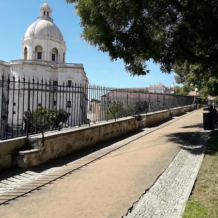 The Garden - Charming 1 Bedroom In Graca * Lisbon